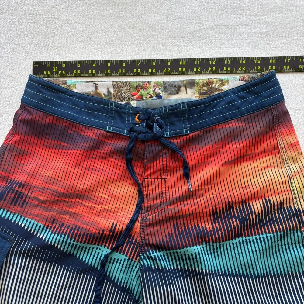 Quiksilver Foundation Board Shorts Men‎ 32 Multicolor Sunset Stripe AQYBS00019